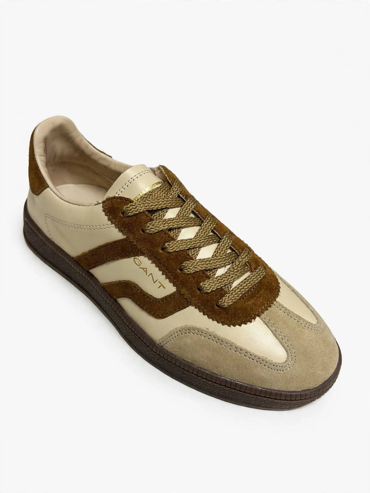 Tenis cuzima