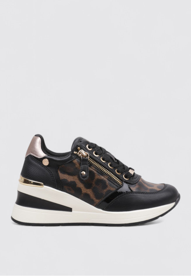 Women's wedge trainers