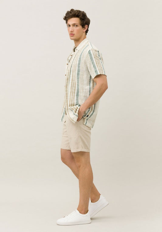 Shorts with side panel pockets