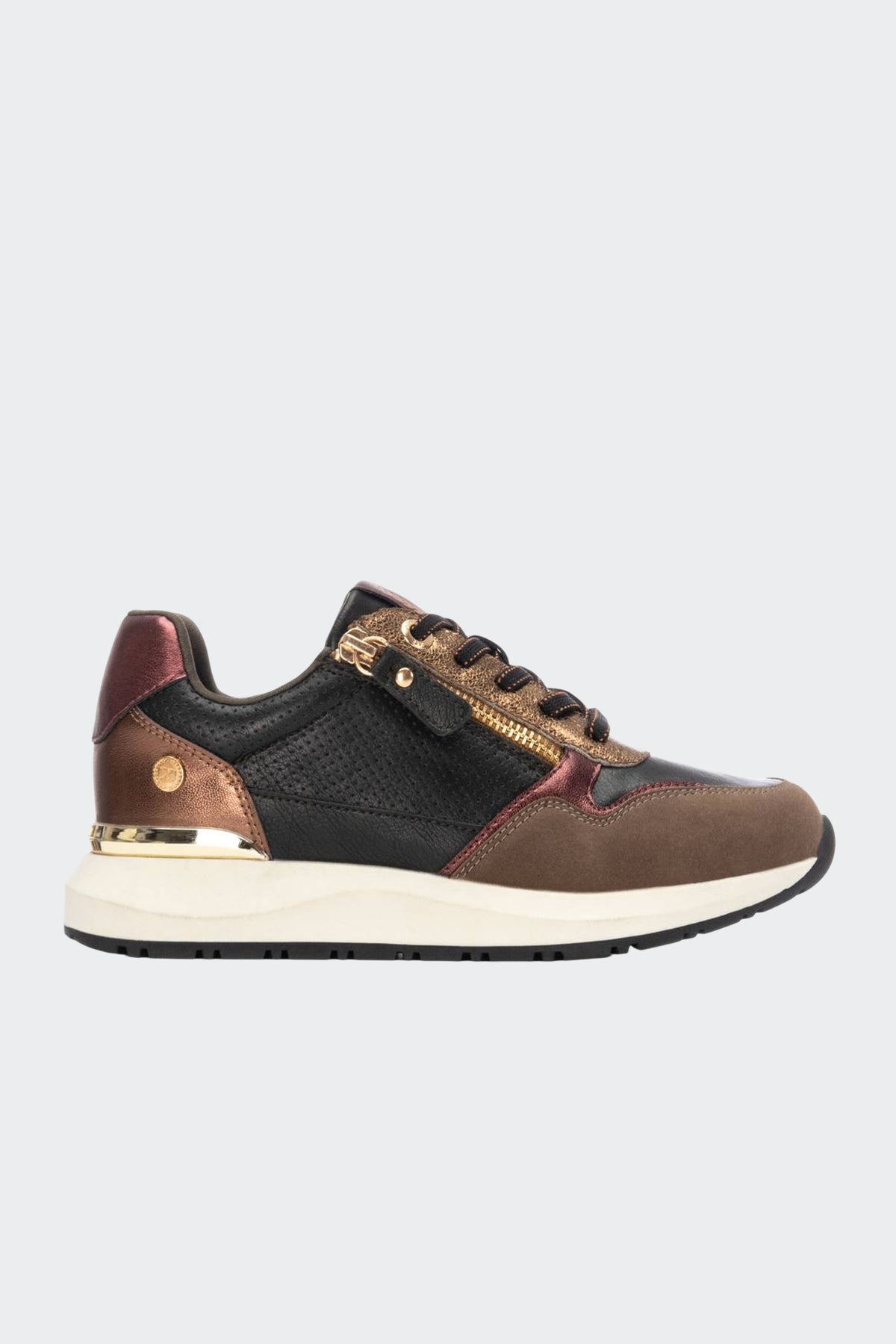 Women's sneakers