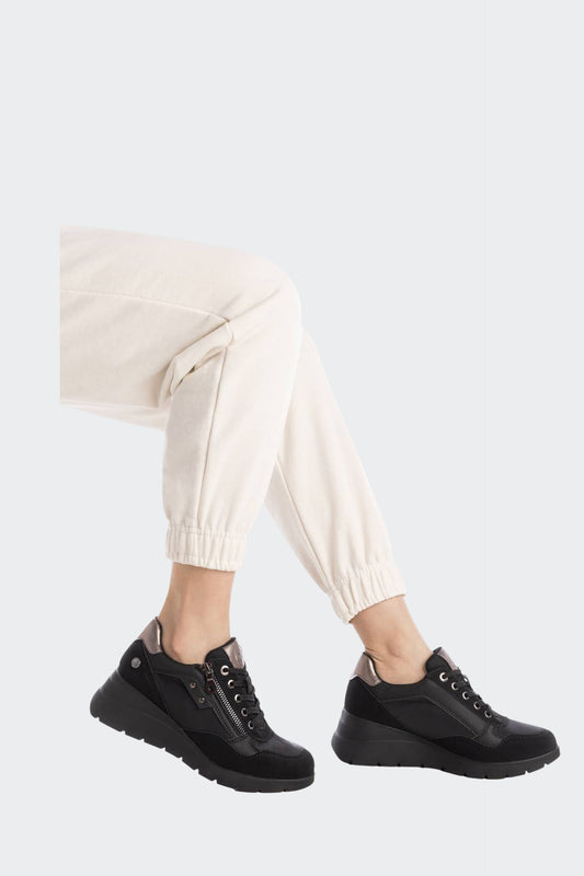 Ténis feminino com cunha