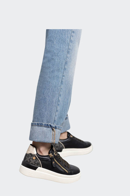 Women's sneakers
