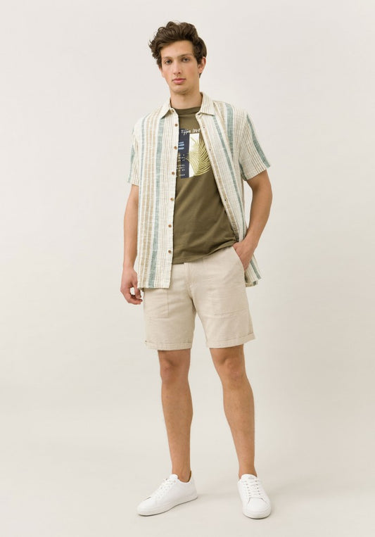 Shorts with side panel pockets