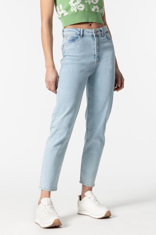 Slim mom jeans