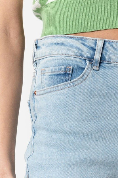 Slim mom jeans