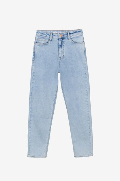Slim mom jeans